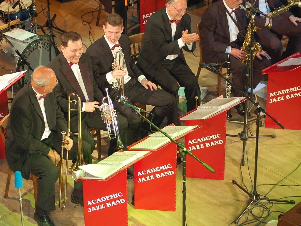 5249035-prerov-academic-jazz-band_denik-1024